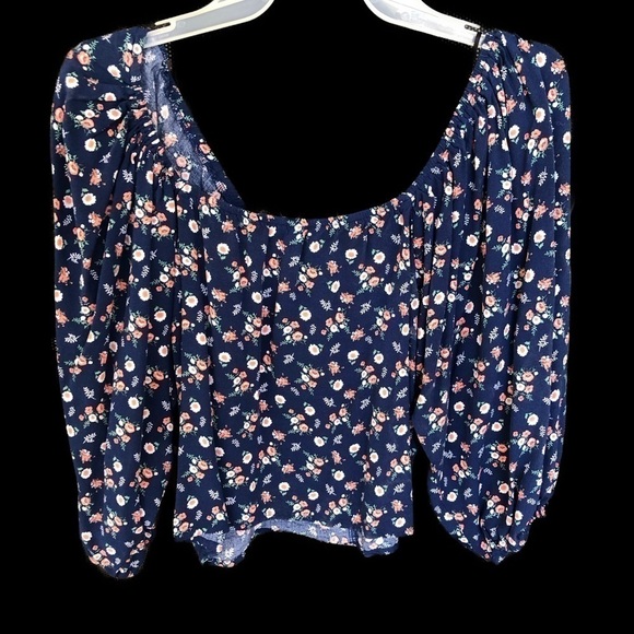 Beautiful Navy Blue Floral Top with Buttons - Picture 2 of 3